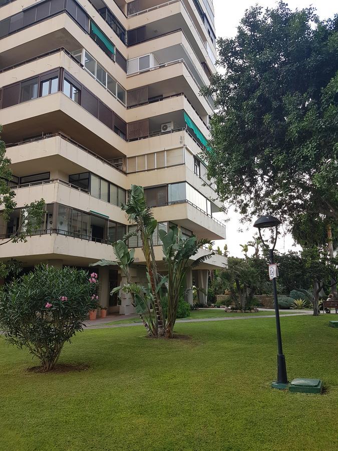 Luxury House 110 M2 On The Beach, Pool, Parking Torremolinos Eksteriør billede